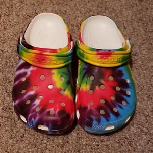 Crocs size 7 tie dye worn once